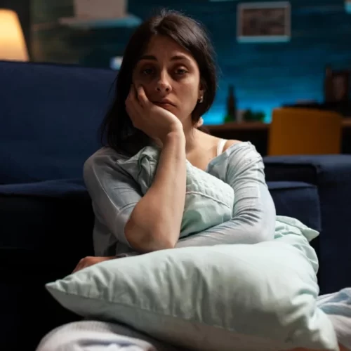 women-sad-683x1024-1.webp